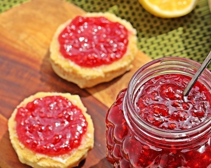 This easy raspberry jam recipe is a game changer top view