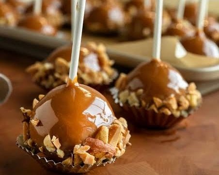 Easy No Bake Pencil and Apple Cake Pops top view