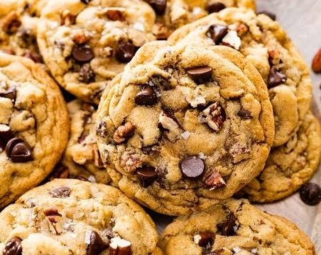 Easy Pecan Chocolate Fall Cookies Everyone Loves top view
