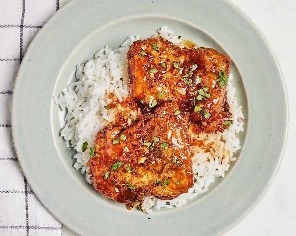 20 Minute Sticky Honey Garlic Butter Chicken Thighs suggested serving