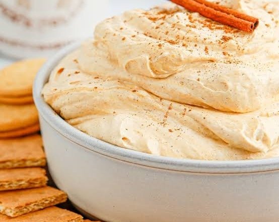 Easy 5 Minute Pumpkin Cheesecake Dip top view