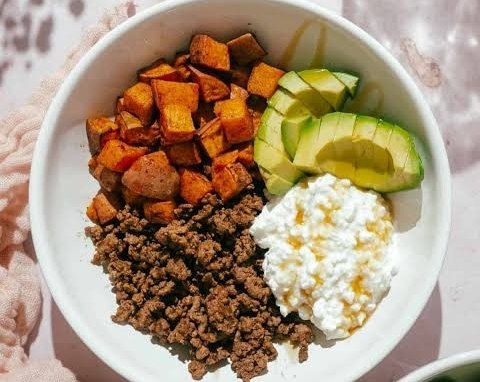 Easy Hot Honey Sweet Potato Beef Bowl Dinner suggested serving