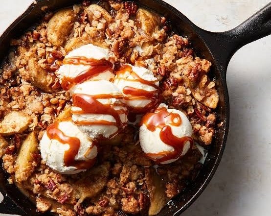 Viral 15 Minute Skillet Caramel Apple Cobbler Hack top view