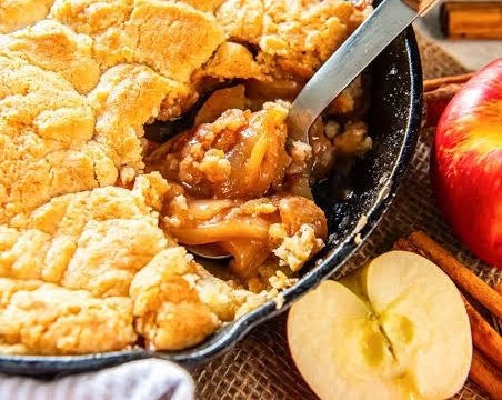 Viral 15 Minute Skillet Caramel Apple Cobbler Hack suggested serving